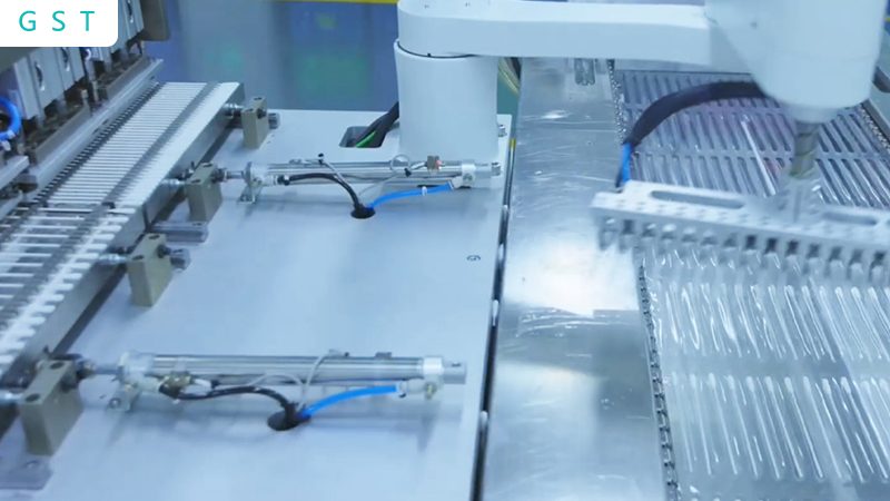 复合协作机器人：制造业转型的得力助手